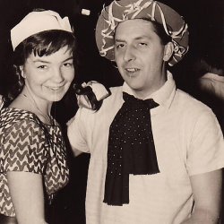 Lehrerin + Lehrer an Karneval (1960)